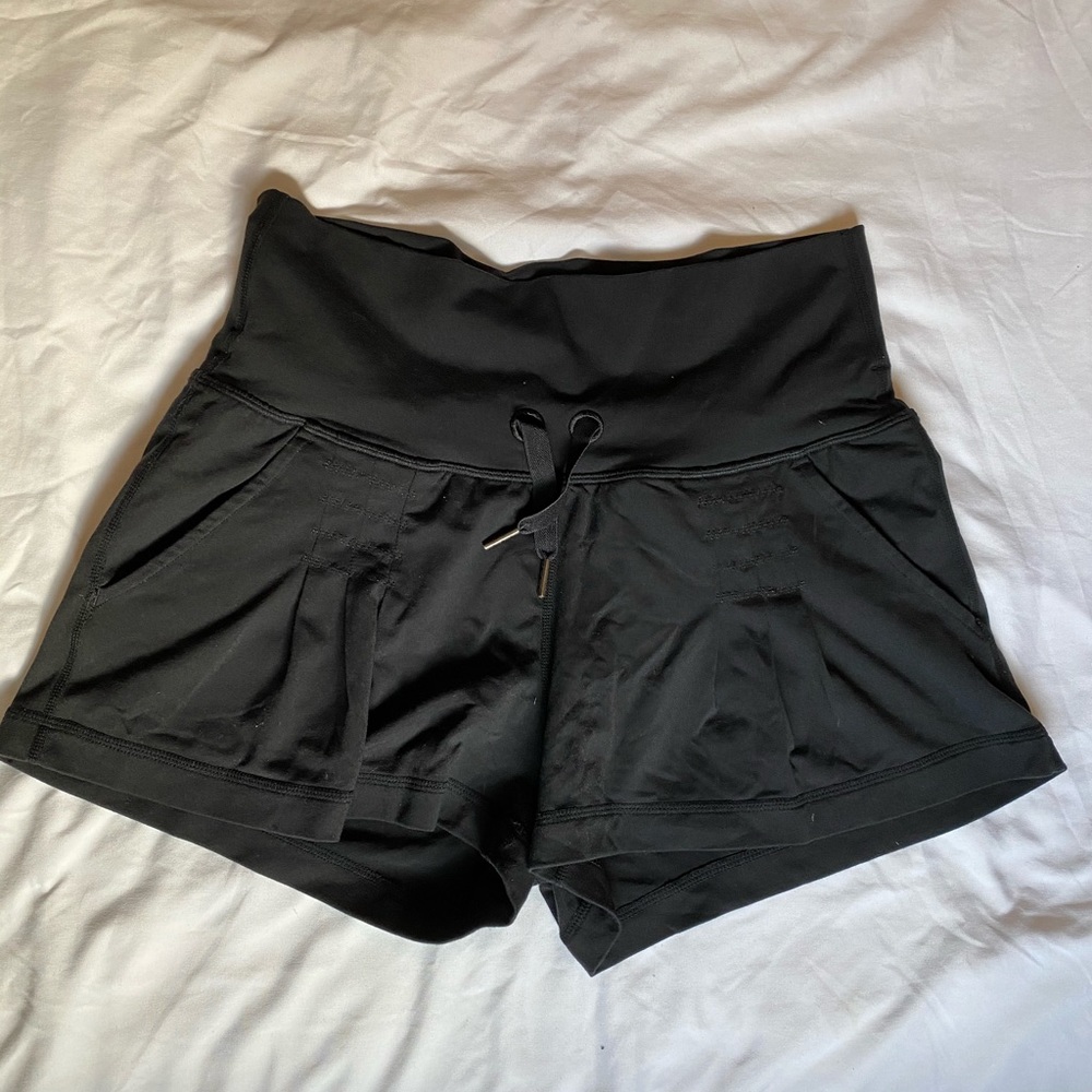 Lululemon high waisted Black Shorts